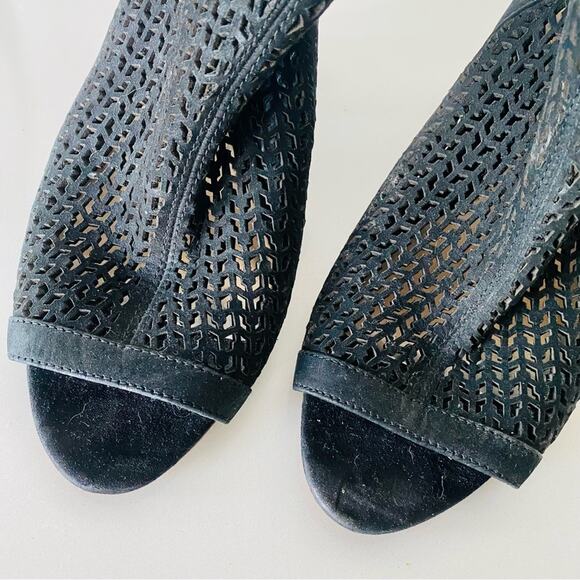VINCE CAMUTO Black Leather Cutout Slingback Open Toe Sandals Chunky Heel Shoe 10 - Picture 2 of 14